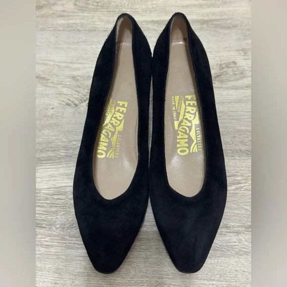 Salvatore Ferragamo VINTAGE RARE Black Suede Pumps Heels Size 5 WORN ONCE - Picture 9 of 11